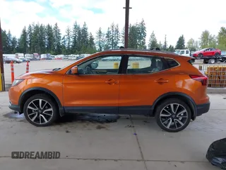 2017 Nissan Rogue Sport SL with VIN JN1BJ1CR7HW106222, listed as a IAAI auction lot 42085022 with 87,389 mi miles. Bid and sale history available at carsss.com. Image 15.