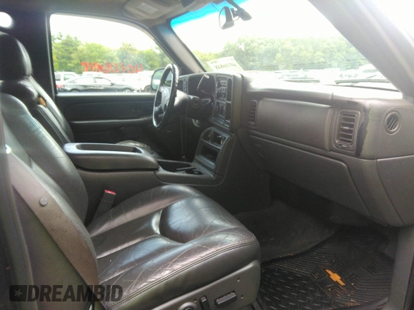 2004 Chevrolet Avalanche z VIN 3GNEK12T94G287439, wystawiony jako IAAI lot #41287388 z przebiegiem 160 689 mil mil oraz . Historia ofert i sprzedaży dostępna na DreamBid. Obrazek 5.