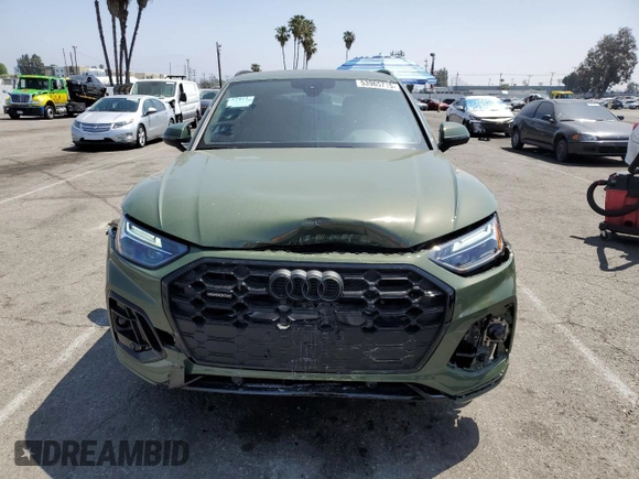 2024 Audi Q5 S line Premium Plus с VIN WA1E2AFY5R2086601, выставлен на аукционе Copart как лот 53965715 с пробегом 5 844 миль миль и Списание • Salvage title. История ставок и продаж доступна на DreamBid. Изображение 5.