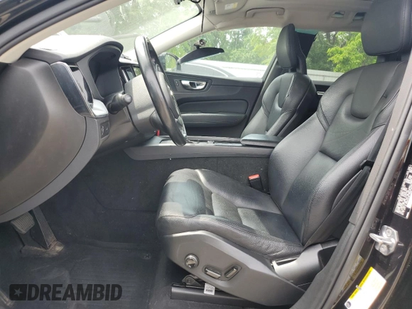 2018 Volvo XC60 Momentum with VIN YV4A22RK1J1029739, listed as a Copart auction lot 54148325 with 62,766 mi miles and Clean title. Bid and sale history available at DreamBid. Image 7.