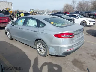 2019 Ford Fusion Hybrid SE with VIN 3FA6P0LU5KR140266, listed as a IAAI auction lot 41703313 with 1 mi miles. Bid and sale history available at carsss.com. Image 3.