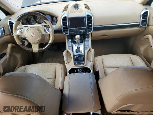 2014 Porsche Cayenne Diesel z VIN WP1AF2A20ELA35835, wystawiony jako Copart lot #44794265 z przebiegiem 158 528 mil mil oraz Nie do naprawy • Non repairable. Historia ofert i sprzedaży dostępna na DreamBid. Obrazek 8.