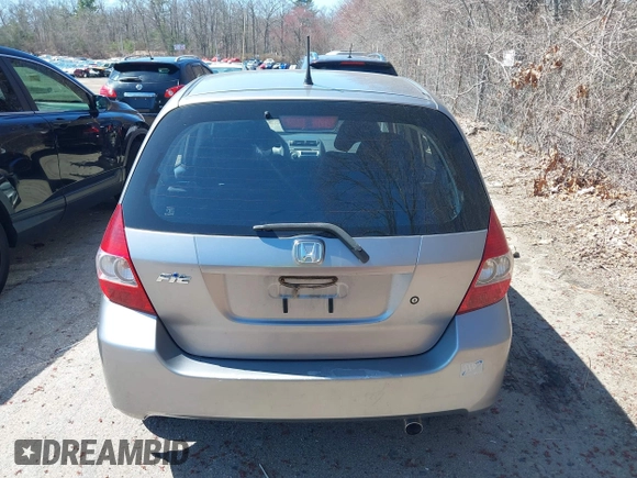 2007 Honda Fit с VIN JHMGD38497S014441, выставлен на аукционе IAAI как лот 41987759 с пробегом 110 070 миль миль и . История ставок и продаж доступна на DreamBid. Изображение 16.