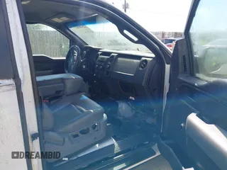 2013 Ford F-150 XL z VIN 1FTFX1CFXDKE21083, wystawiony jako IAAI lot #42548084 z przebiegiem Nie podano mil oraz . Historia ofert i sprzedaży dostępna na DreamBid. Obrazek 5.