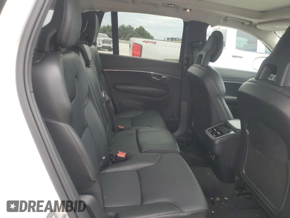 2020 Volvo XC90 Momentum with VIN YV4102CKXL1606866, listed as a Copart auction lot 70695284 with 43,686 mi miles and Salvage Title. Bid and sale history available at carsss.com. Image 11.