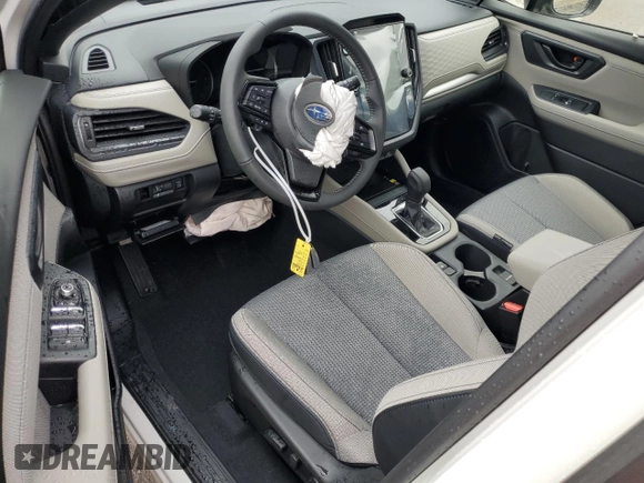 2025 Subaru Forester Premium z VIN JF2SLDDC1SH431173, wystawiony jako Copart lot #62008085 z przebiegiem 574 mil mil oraz Szkoda całkowita • Salvage title. Historia ofert i sprzedaży dostępna na DreamBid. Obrazek 8.