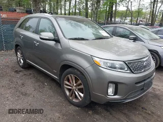 2015 Kia Sorento SX with VIN 5XYKWDA75FG553286, listed as a IAAI auction lot 42020351 with 147,572 mi miles. Bid and sale history available at carsss.com. Image 1.