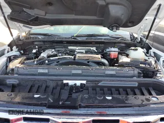 2024 GMC Sierra 3500HD Denali z VIN 1GT49WEY9RF106062, wystawiony jako Copart lot #74111274 z przebiegiem Nie podano mil oraz Nie do naprawy • Non repairable. Historia ofert i sprzedaży dostępna na DreamBid. Obrazek 11.