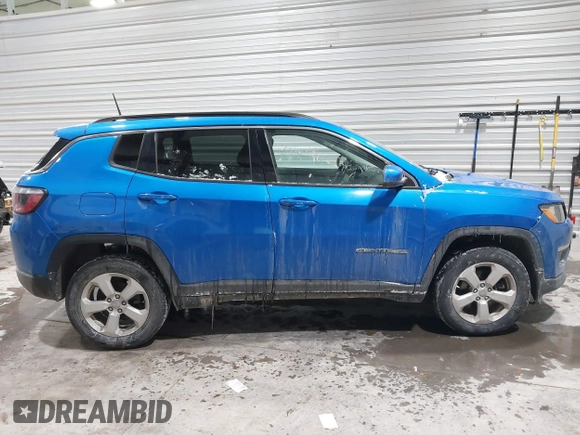 2018 Jeep Compass Altitude with VIN 3C4NJDBB2JT200181, listed as a IAAI auction lot 41374793 with 158,794 mi miles and . Bid and sale history available at carsss.com. Image 13.