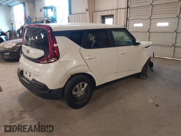 2020 Kia Soul LX with VIN KNDJ23AU7L7709151, listed as a IAAI auction lot 41357284 with 24,230 mi miles. Bid and sale history available at carsss.com. Image 4.