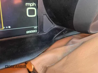 2016 Ferrari 488 z VIN ZFF79ALA5G0214993, wystawiony jako Copart lot #58869925 z przebiegiem 25 520 mil mil oraz Tytuł czysty. Historia ofert i sprzedaży dostępna na DreamBid. Obrazek 8.