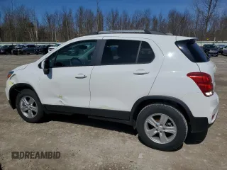 2021 Chevrolet Trax LT z VIN KL7CJPSM5MB372394, wystawiony jako Copart lot #51828485 z przebiegiem 64 557 mil mil oraz Szkoda całkowita • Salvage title. Historia ofert i sprzedaży dostępna na DreamBid. Obrazek 2.