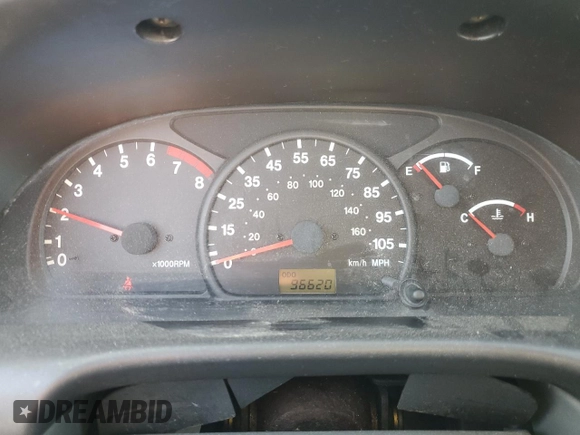 2000 Chevrolet Tracker z VIN 2CNBE13C4Y6920783, wystawiony jako Copart lot #82619854 z przebiegiem 96 620 mil mil oraz Czysty tytuł • Clean title. Historia ofert i sprzedaży dostępna na DreamBid. Obrazek 9.