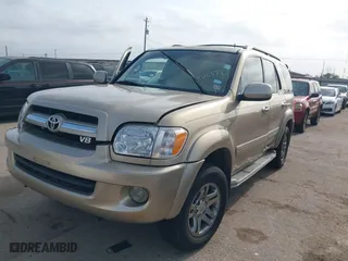 2005 Toyota Sequoia SR5 with VIN 5TDZT34AX5S241653, listed as a IAAI auction lot 41960379 with 251,280 mi miles. Bid and sale history available at carsss.com. Image 2.