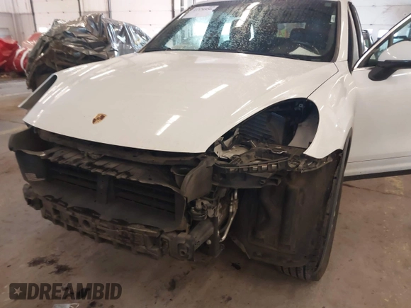 2016 Porsche Cayenne with VIN WP1AA2A26GLA10357, listed as a IAAI auction lot 41370956 with 96,026 mi miles. Bid and sale history available at carsss.com. Image 18.