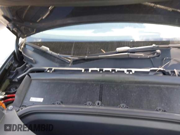 2024 Tesla Model Y Long Range z VIN 7SAYGDEE0RA263842, wystawiony jako IAAI lot #42106339 z przebiegiem 48 447 mil mil oraz . Historia ofert i sprzedaży dostępna na DreamBid. Obrazek 10.