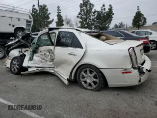 2008 Cadillac STS RWD z VIN 1G6DW67V580104809, wystawiony jako Copart lot #50779385 z przebiegiem Nie podano mil oraz Nie do naprawy • Non repairable. Historia ofert i sprzedaży dostępna na DreamBid. Obrazek 2.