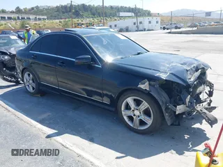 2011 Mercedes-Benz C 300 Sport с VIN WDDGF5EB8BA526044, выставлен на аукционе IAAI как лот 42371010 с пробегом 179 890 миль миль и . История ставок и продаж доступна на DreamBid. Изображение 1.