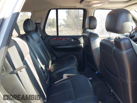 2007 GMC Envoy Denali with VIN 1GKET63M172197682, listed as a IAAI auction lot 41470041 with 192,581 mi miles. Bid and sale history available at carsss.com. Image 8.