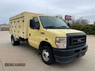 2021 Ford Econoline Cargo with VIN 1FDXE4FN8MDC34245, listed as a Copart auction lot 52241605 with 70,916 mi miles and Clean Title. Bid and sale history available at DreamBid. Image 1.