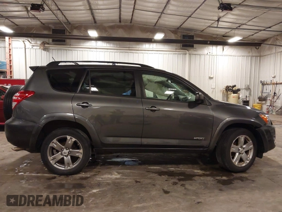 2011 Toyota RAV4 Sport z VIN 2T3RF4DV9BW093683, wystawiony jako IAAI lot #42548342 z przebiegiem 122 023 mil mil oraz . Historia ofert i sprzedaży dostępna na DreamBid. Obrazek 13.