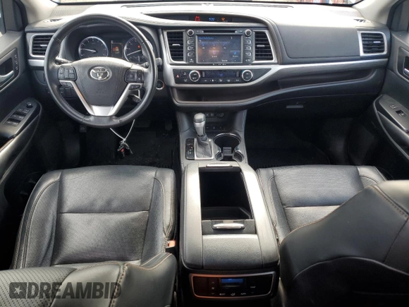 2018 Toyota Highlander Limited z VIN 5TDDZRFH7JS812998, wystawiony jako Copart lot #57641925 z przebiegiem 150 027 mil mil oraz Czysty tytuł • Clean title. Historia ofert i sprzedaży dostępna na DreamBid. Obrazek 8.