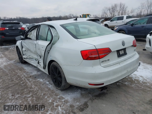 2015 Volkswagen Jetta Sedan 1.8T SE w/Connectivity with VIN 3VWD07AJXFM324240, listed as a IAAI auction lot 41558550 with 141,272 mi miles. Bid and sale history available at carsss.com. Image 3.