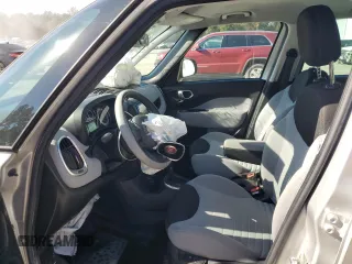 2014 FIAT 500L Easy z VIN ZFBCFABH8EZ000709, wystawiony jako Copart lot #82097694 z przebiegiem 72 984 mil mil oraz Szkoda całkowita • Salvage title. Historia ofert i sprzedaży dostępna na DreamBid. Obrazek 7.