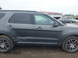 2017 Ford Explorer XLT z VIN 1FM5K8D85HGA57257, wystawiony jako IAAI lot #42439133 z przebiegiem 253 750 mil mil oraz . Historia ofert i sprzedaży dostępna na DreamBid. Obrazek 13.