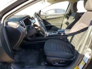 2017 Ford Fusion SE с VIN 3FA6P0H70HR268927, выставлен на аукционе Copart как лот 82872364 с пробегом 60 286 миль миль и Списание • Salvage title. История ставок и продаж доступна на DreamBid. Изображение 7.