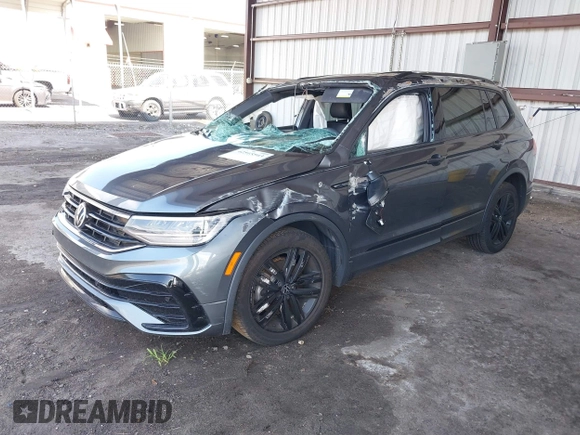 2022 Volkswagen Tiguan SE R-Line Black с VIN 3VVCB7AXXNM091425, выставлен на аукционе IAAI как лот 42515543 с пробегом 40 771 миль миль и . История ставок и продаж доступна на DreamBid. Изображение 2.