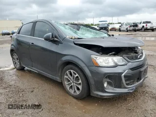 2018 Chevrolet Sonic LT z VIN 1G1JD6SH0J4108152, wystawiony jako Copart lot #55585585 z przebiegiem 42 040 mil mil oraz Szkoda całkowita • Salvage title. Historia ofert i sprzedaży dostępna na DreamBid. Obrazek 4.