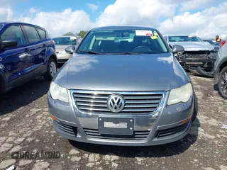 2008 Volkswagen Passat Komfort with VIN WVWAK73C48E145599, listed as a IAAI auction lot 42005894 with 158,147 mi miles and . Bid and sale history available at DreamBid. Image 12.