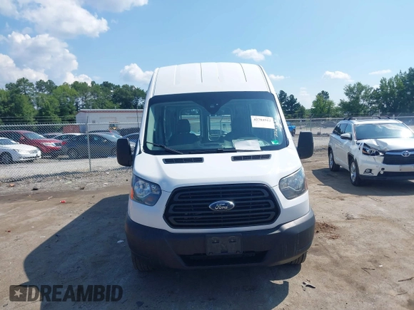 2019 Ford Transit с VIN 1FTYR3XM9KKA40085, выставлен на аукционе IAAI как лот 42704912 с пробегом 202 983 миль миль и . История ставок и продаж доступна на DreamBid. Изображение 12.