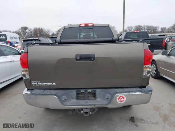 2007 Toyota Tundra SR5 with VIN 5TBRV54107S472417, listed as a IAAI auction lot 41547182 with 189,640 mi miles. Bid and sale history available at carsss.com. Image 16.