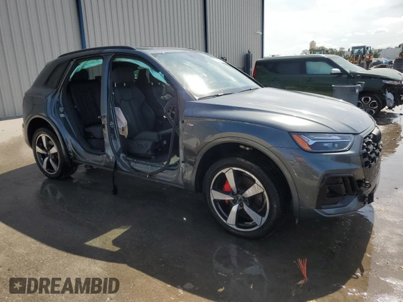 2024 Audi Q5 S line Premium Plus with VIN WA1EAAFYXR2119594, listed as a Copart auction lot 53053945 with 6,966 mi miles and Non repairable. Bid and sale history available at DreamBid. Image 4.