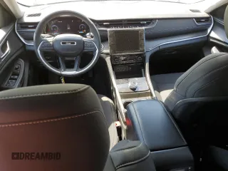 2023 Jeep Grand Cherokee Laredo z VIN 1C4RJKAG5P8821179, wystawiony jako Copart lot #54666005 z przebiegiem 13 225 mil mil oraz Szkoda całkowita • Salvage title. Historia ofert i sprzedaży dostępna na DreamBid. Obrazek 8.