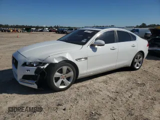2018 Jaguar XF 25t with VIN SAJBR4FX9JCY61687, listed as a Copart auction lot 48227705 with 76,377 mi miles and Salvage Title. Bid and sale history available at carsss.com. Image 1.