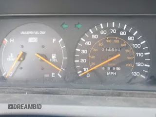 1991 Toyota Camry z VIN JT2SV21E0M3462782, wystawiony jako IAAI lot #41841451 z przebiegiem 214 611 mil mil oraz . Historia ofert i sprzedaży dostępna na DreamBid. Obrazek 7.