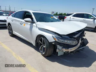 2019 Honda Accord Sport z VIN 1HGCV2F30KA016435, wystawiony jako IAAI lot #42071655 z przebiegiem 82 659 mil mil oraz . Historia ofert i sprzedaży dostępna na DreamBid. Obrazek 1.