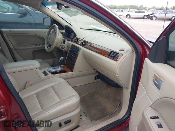 2007 Ford Five Hundred Limited z VIN 1FAHP25117G136916, wystawiony jako IAAI lot #41936388 z przebiegiem 109 784 mil mil oraz . Historia ofert i sprzedaży dostępna na DreamBid. Obrazek 5.