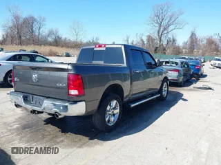 2017 Ram 1500 Big Horn z VIN 3C6RR7LT6HG522612, wystawiony jako IAAI lot #41761830 z przebiegiem 117 480 mil mil oraz . Historia ofert i sprzedaży dostępna na DreamBid. Obrazek 4.