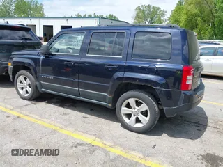 2011 Jeep Patriot Latitude z VIN 1J4NF1GB0BD181897, wystawiony jako IAAI lot #42345369 z przebiegiem 144 511 mil mil oraz . Historia ofert i sprzedaży dostępna na DreamBid. Obrazek 3.