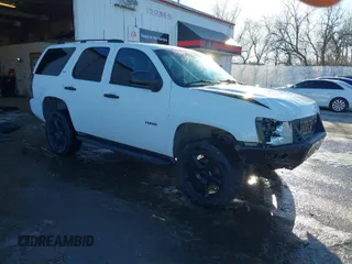 2008 Chevrolet Tahoe 3LT z VIN 1GNFK130X8R278179, wystawiony jako IAAI lot #41428857 z przebiegiem 138 300 mil mil oraz . Historia ofert i sprzedaży dostępna na DreamBid. Obrazek 1.