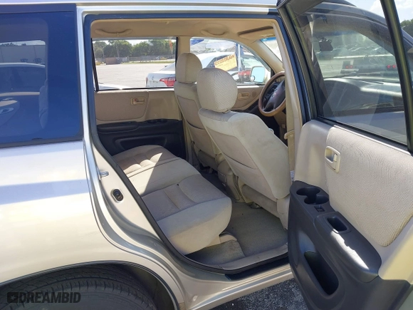 2002 Toyota Highlander with VIN JTEGF21A120071643, listed as a IAAI auction lot 41593796 with 157,608 mi miles. Bid and sale history available at carsss.com. Image 8.
