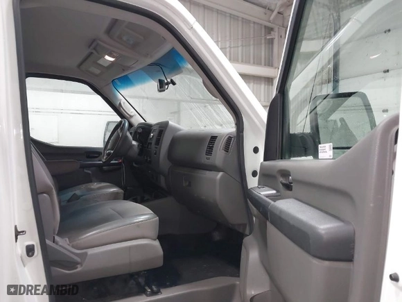 2017 Nissan NV Cargo S with VIN 1N6BF0KM2HN809745, listed as a IAAI auction lot 41957413 with 73,741 mi miles. Bid and sale history available at carsss.com. Image 5.