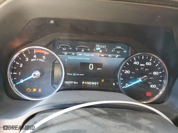 2018 Ford Super Duty F-350 DRW XL with VIN 1FT8W3DT7JEB10328, listed as a Copart auction lot 84231054 with 163,257 mi miles and Salvage Title. Bid and sale history available at carsss.com. Image 9.
