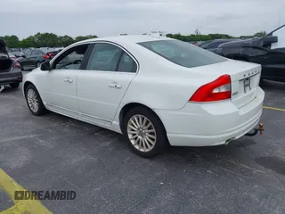 2012 Volvo S80 3.2L with VIN YV1952AS7C1151687, listed as a IAAI auction lot 41886406 with 117,720 mi miles. Bid and sale history available at carsss.com. Image 3.