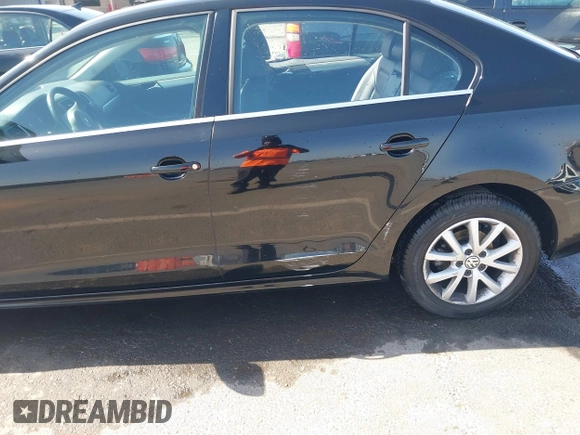 2013 Volkswagen Jetta SE with VIN 3VWDP7AJ7DM279184, listed as a IAAI auction lot 42387002 with 84,288 mi miles and . Bid and sale history available at DreamBid. Image 17.
