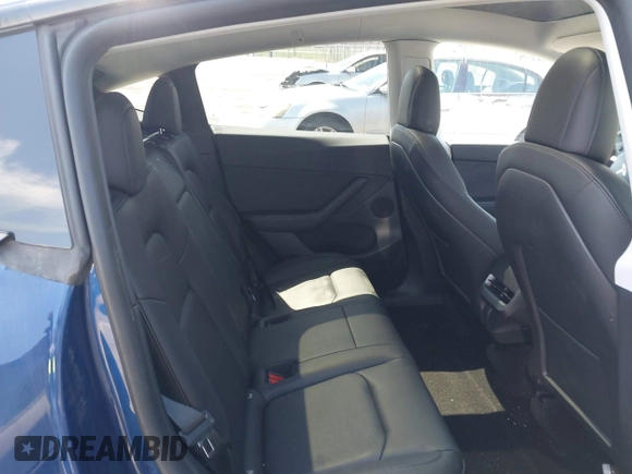 2022 Tesla Model Y Long Range with VIN 7SAYGDEE3NF449873, listed as a IAAI auction lot 41900271 with 38,571 mi miles and . Bid and sale history available at carsss.com. Image 8.